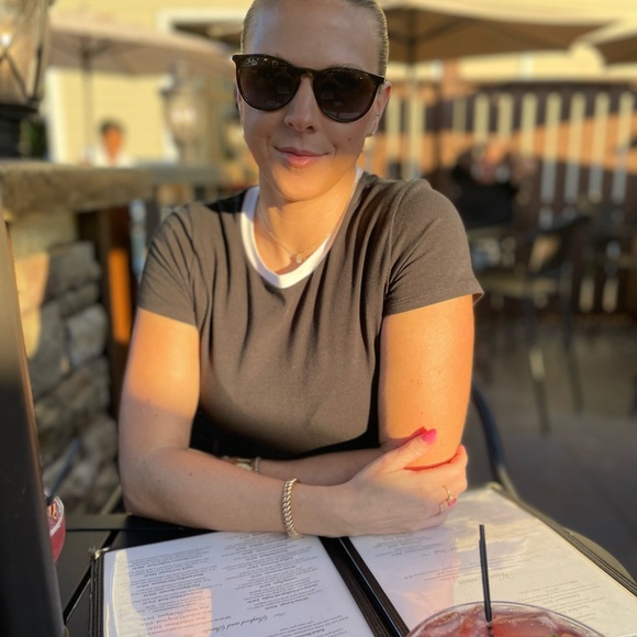 Meet your Posher, Anna - Picture 5 of 5